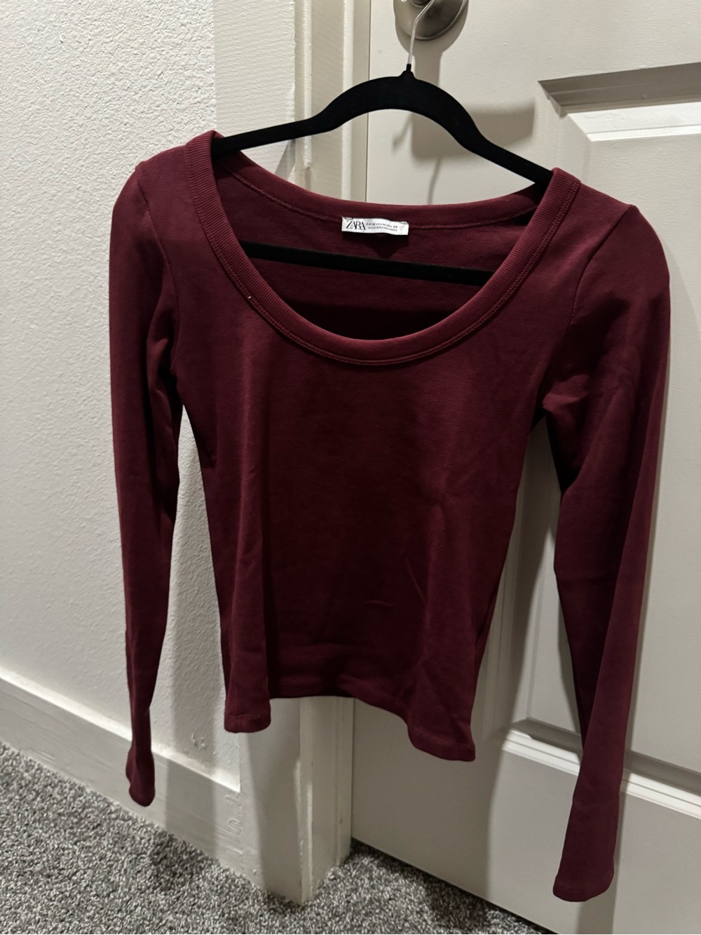 Zara Long Sleeve Scoop Neck Top - Wine